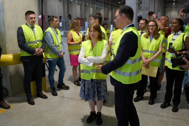 00b4e9a743c13ff063093ab4283f487f