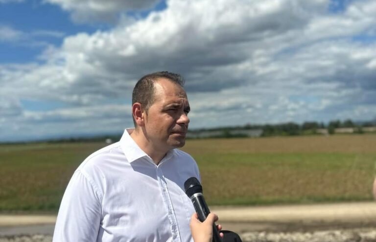 8298931dfb01b11d85d7fde435da624b