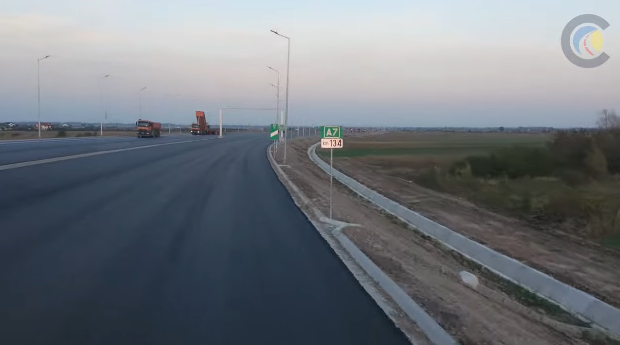 28459a04b17e7d0314fd41d82a44a511