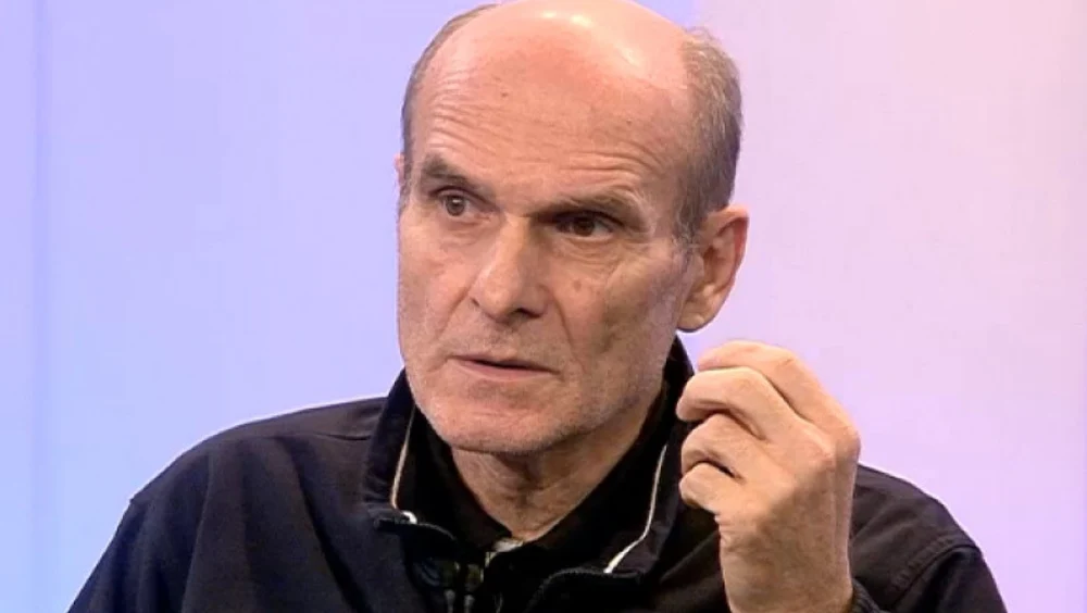 687a3f637eac1b960f24fb5251294c9f-1