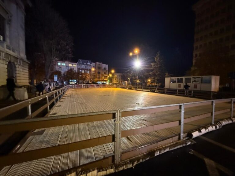 a33041b9aeba4eac8836e479d16643fd