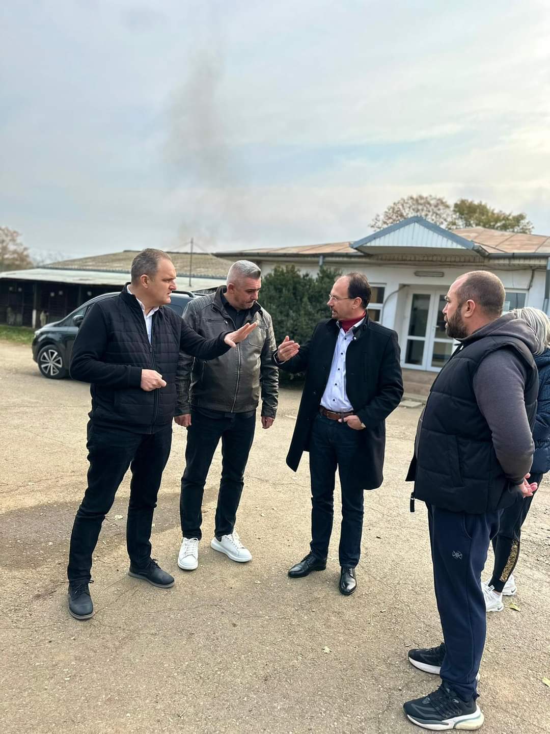 c1148bf88bac2a90851eaeb90a9ba126-1