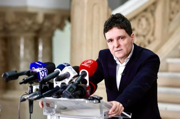 05da595ad629a2aacfc795187ea0865d