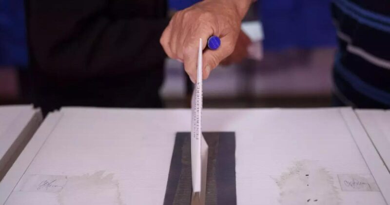 b951e8ab879b84a8b862374f10414ba3-1