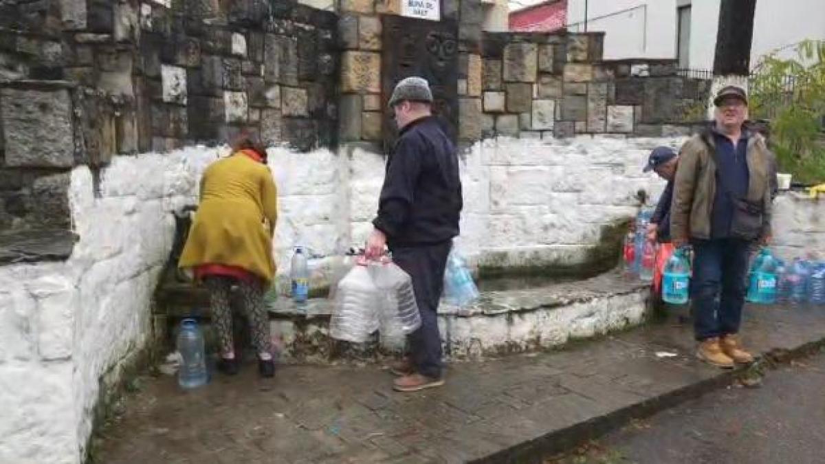 7213fb6166a745ef745ff9c3b4e747ea-1