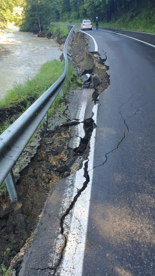 832cfea543fff4227b6b7be657ad0a3c