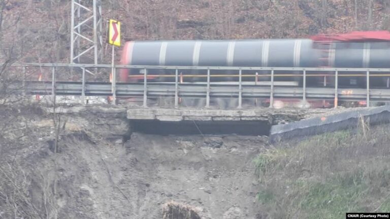 01408860d9e3aa310e251ca8c8a7328d