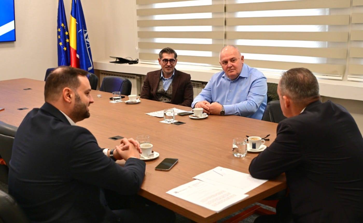 2185755bec174bdcc1d365d2aa96fe11