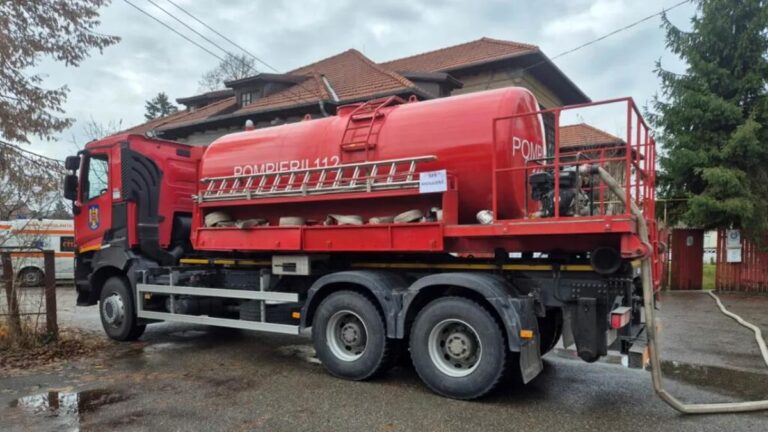 47e1ff485b79d9658fcf381cfb0beb61-2