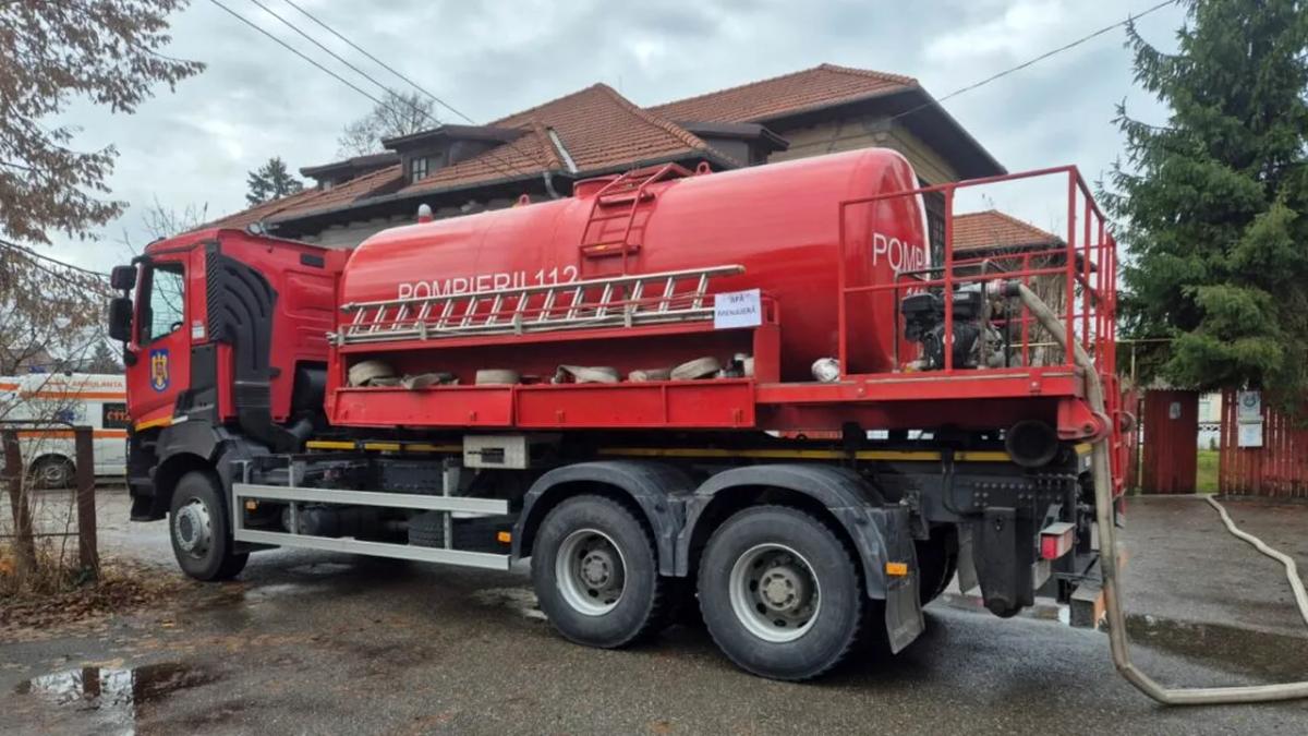 47e1ff485b79d9658fcf381cfb0beb61-2