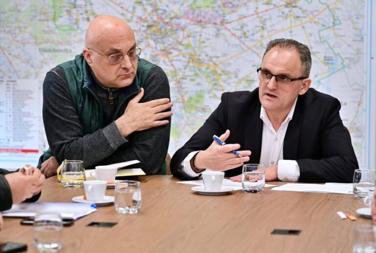 64414138b5f9ac3e7014f65fa5468898