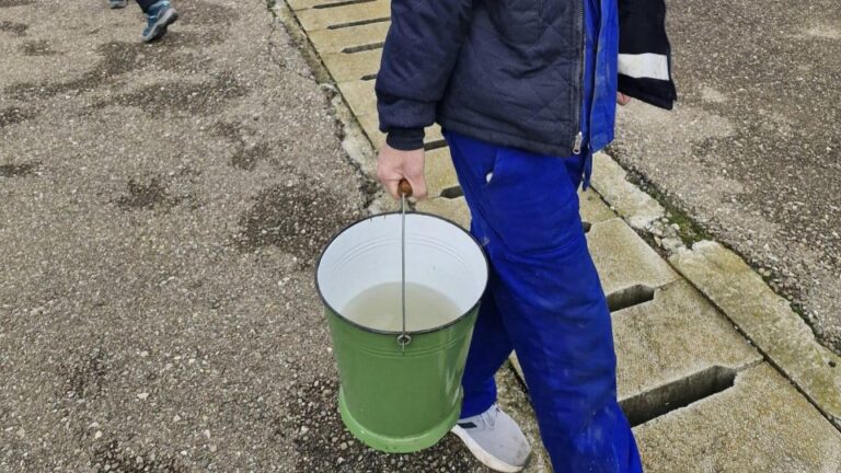 719df73e36babad0294f380785859b1b-2