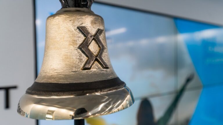 dc25007e134154436e27815fe961f0e3-1